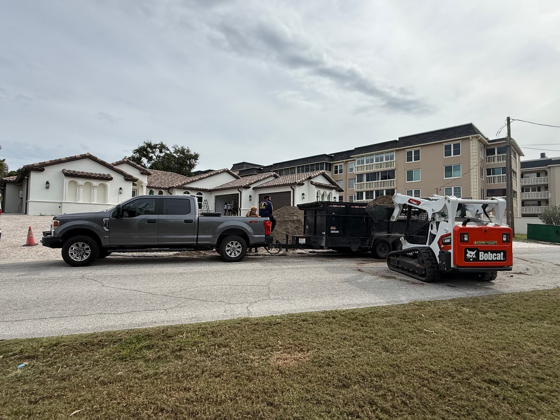 Gallery photos for Efficient Soil Moving for Landscape Excellence: Image #1