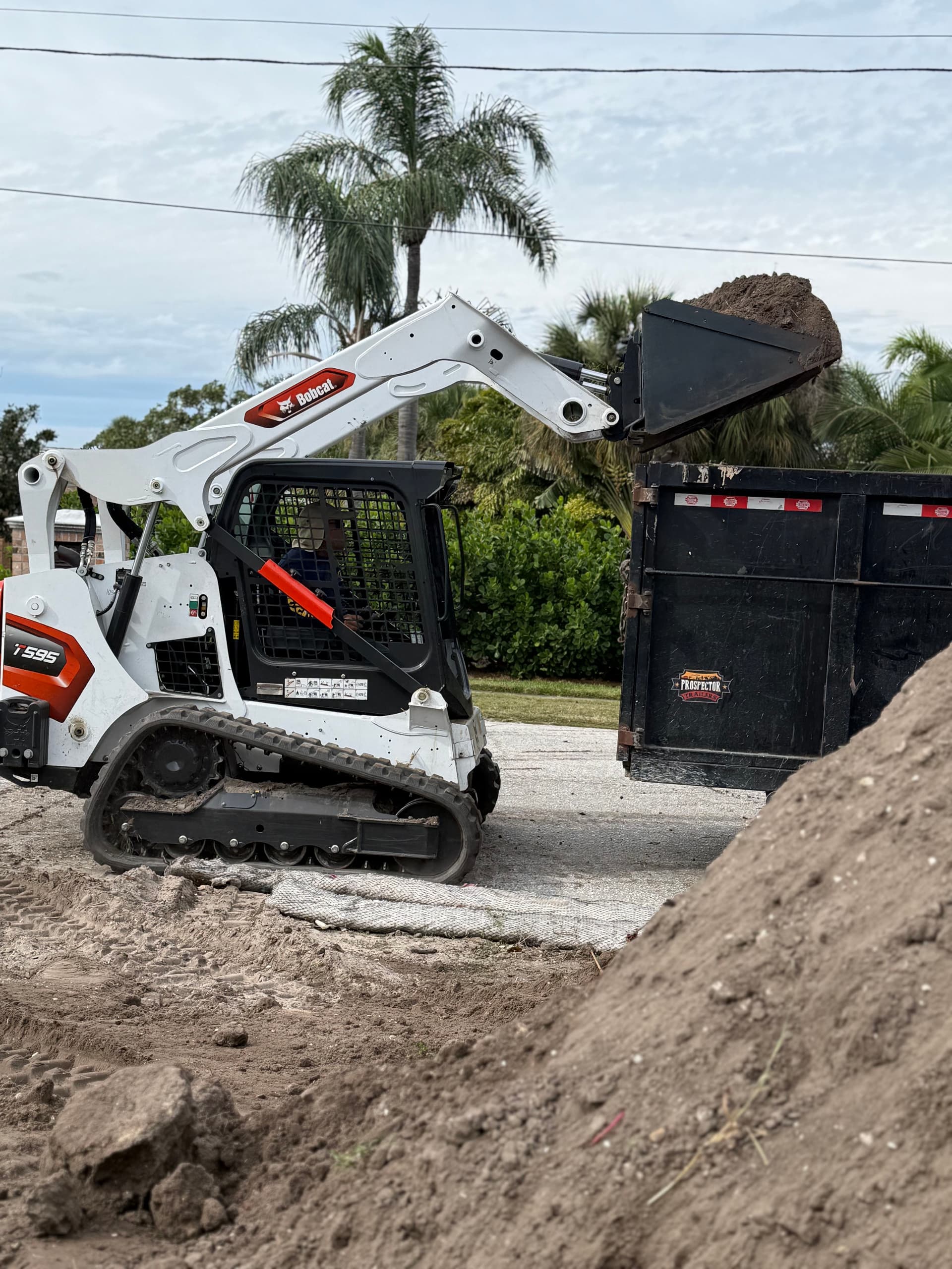 Gallery photos for Efficient Soil Moving for Landscape Excellence: Image #2