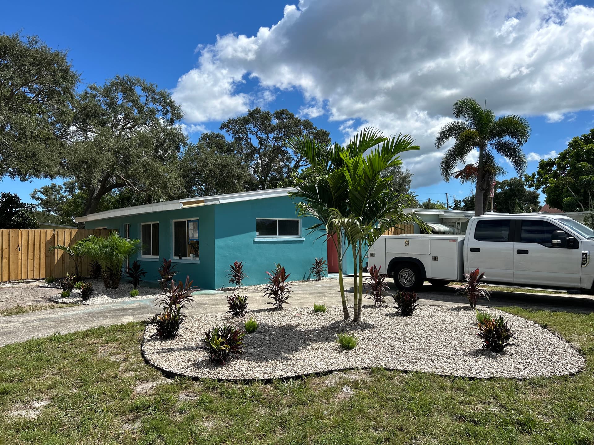 Gallery photos for Transforming Outdoor Spaces into Beautiful Gardens: Image #1