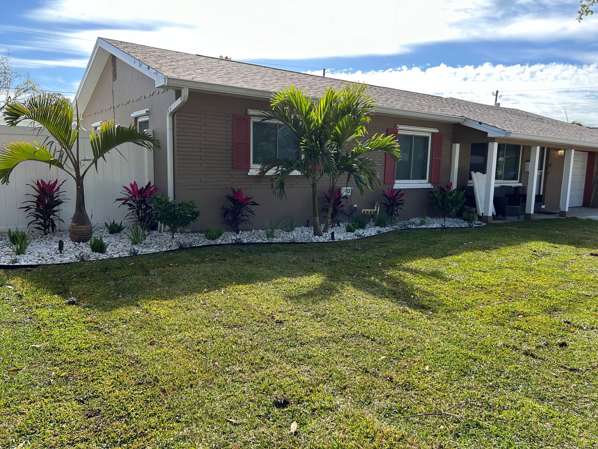 Gallery photos for Front Yard Landscape Transformation with Custom Design: Image #3