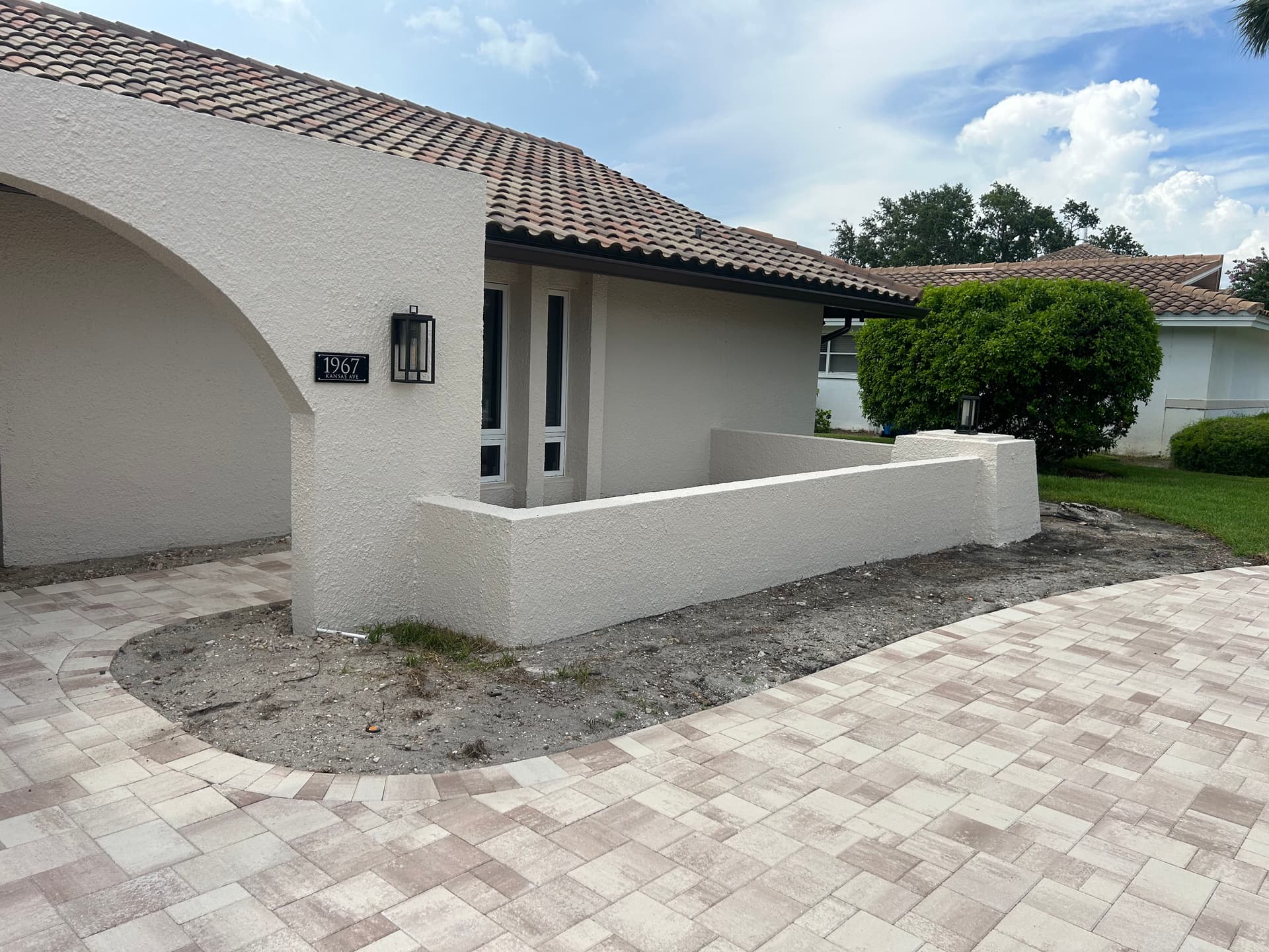 Gallery photos for Curved Paver Walkway and Driveway Installation: Image #2