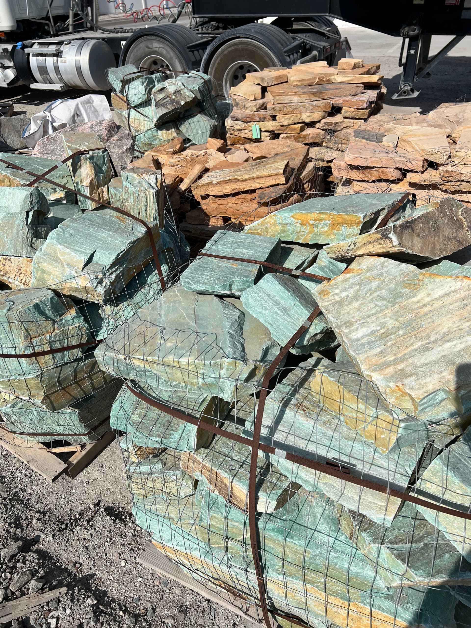 Gallery photos for Stunning Stonework Makeover with Green Boulder Wall: Image #1