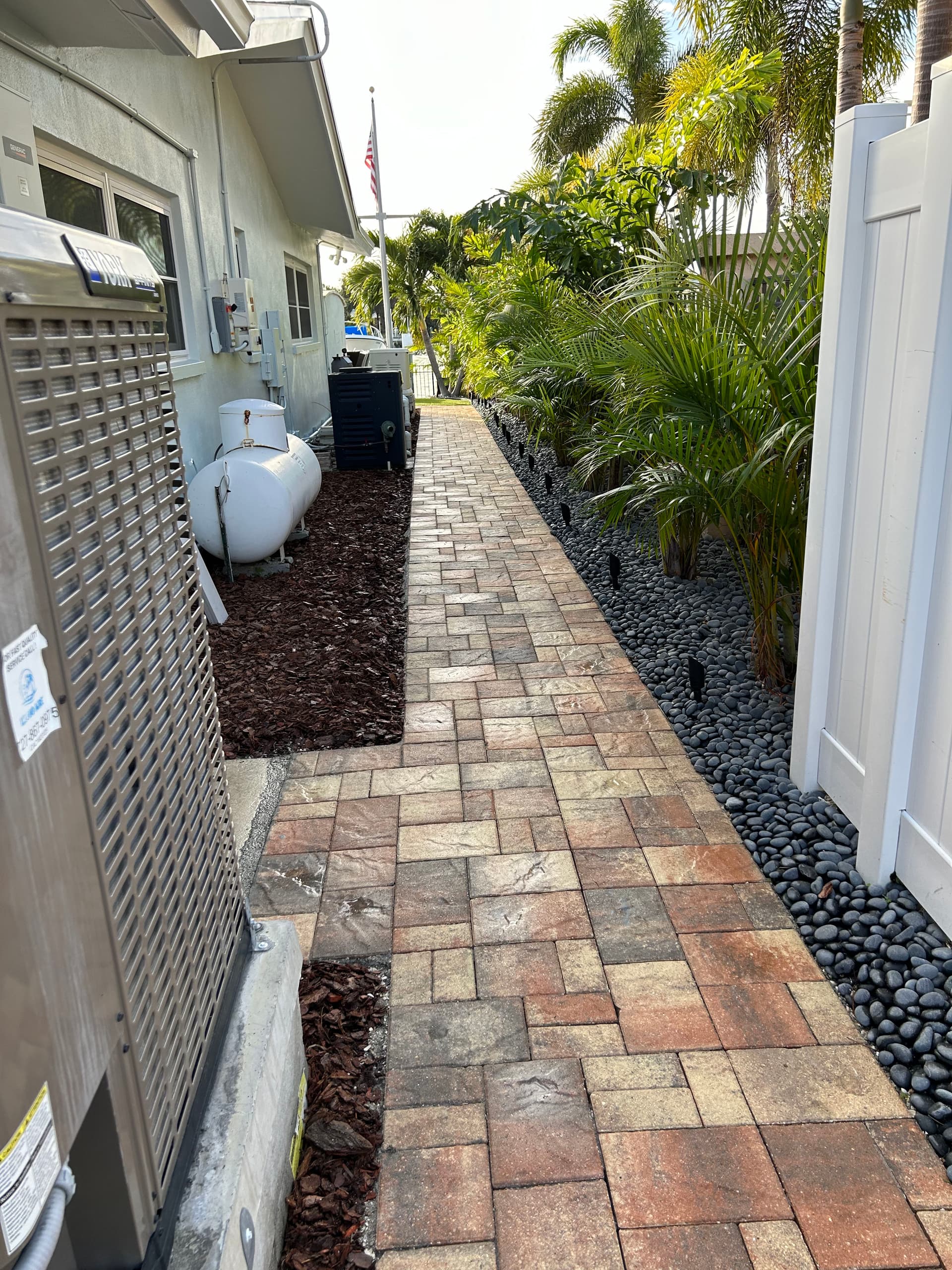 Gallery photos for Tropical Escape with Pavers and Palms: Image #7